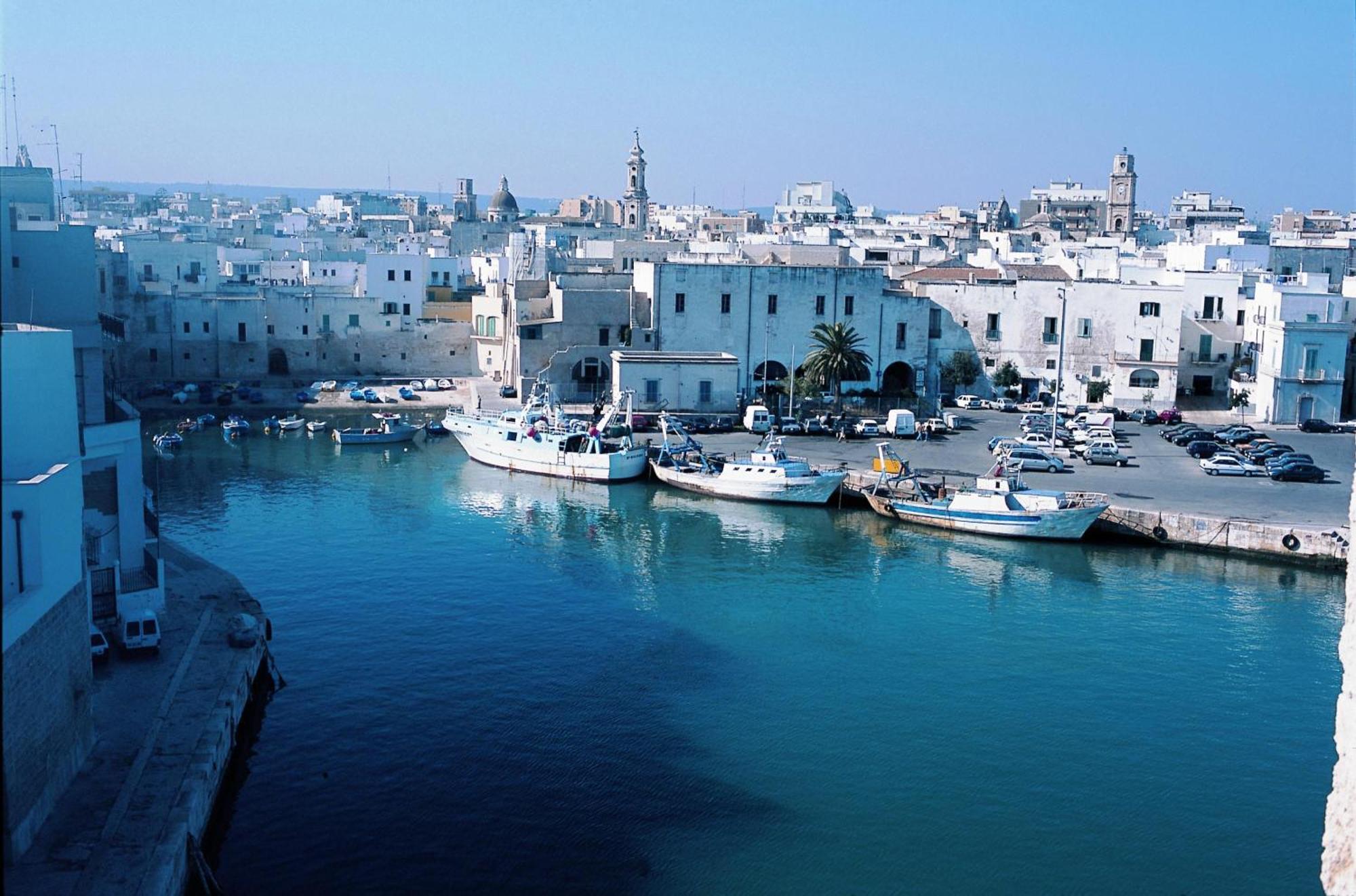 Me Encanta Monopoli Exterior foto